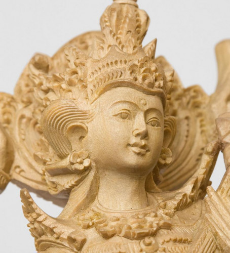 Статуэтка "Сарасвати - богиня всех наук" крок.дерево